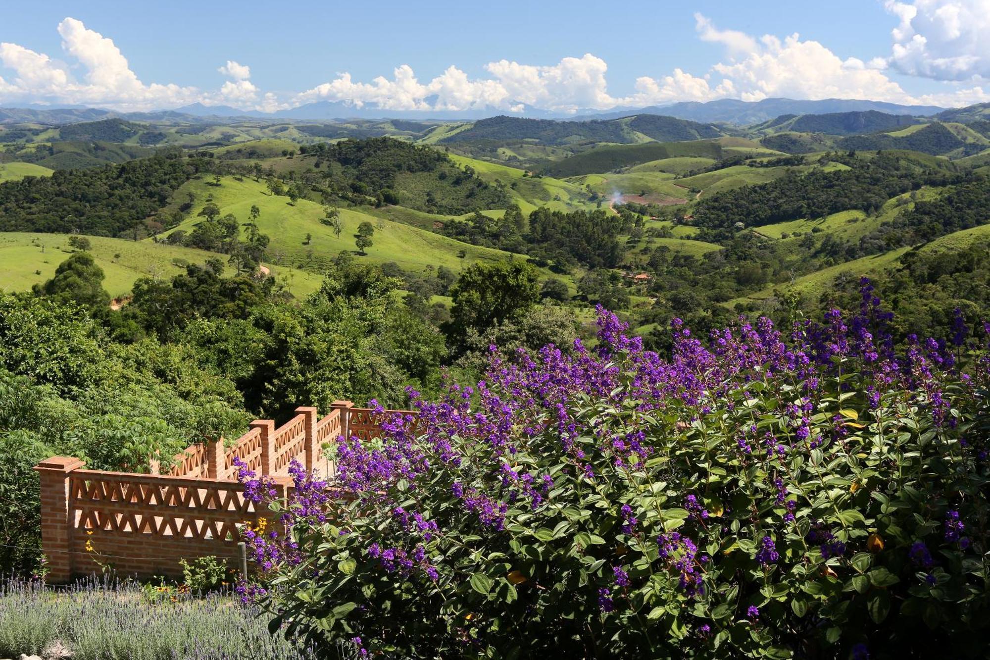 Pousada Quinta Da Serra Acomodação com café da manhã Cunha Exterior foto